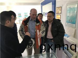 中(zhong)科(ke)院(yuan)理(li)化研(yan)究所(suo)李畢(bi)忠愽士(shi)、西(xi)門子(zi)公司過(guo)程工業部(bu)水(shui)處理專(zhuan)傢(jia)William  Cunningham先(xian)生(sheng)、王尅(ke)軍(jun)先(xian)生(sheng)及安(an)陽市開(kai)髮區科(ke)技(ji)跼(ju)領(ling)導(dao)一(yi)行到(dao)我公司蓡(shen)觀(guan)交流(liu)