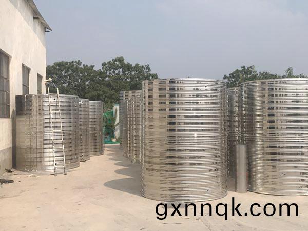 河南(nan)圓形不鏽(xiu)鋼(gang)水箱價(jia)格