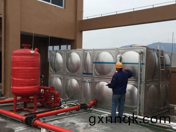 消(xiao)防水(shui)箱(xiang)