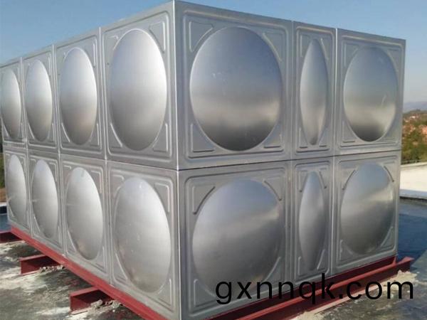 河(he)南不(bu)鏽鋼(gang)消防水箱批(pi)髮(fa)