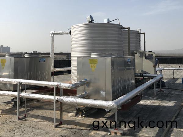 圓形不鏽(xiu)鋼(gang)水箱(xiang)安裝(zhuang)